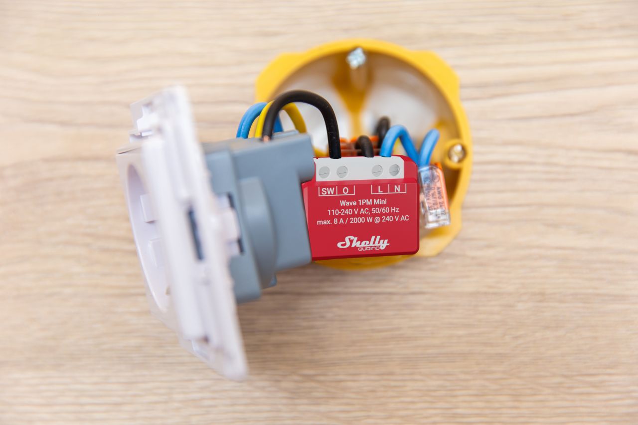 Shelly Wave 1PM Mini – Relais – 1 Kanal – Z-Wave – Produktansicht 4