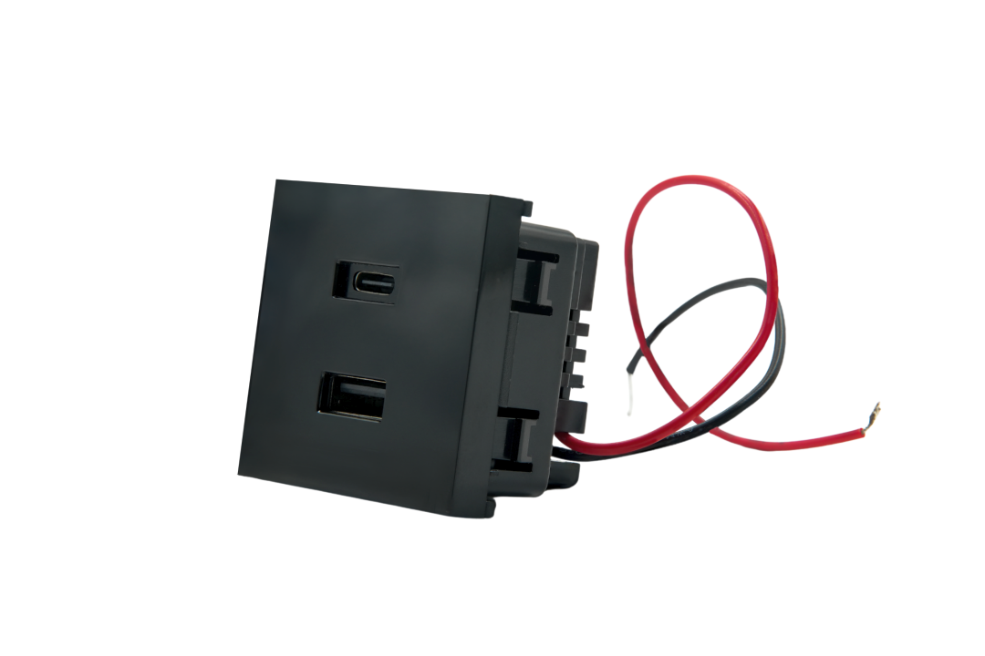 Shelly USB – Charger schwarz – Produktansicht 2